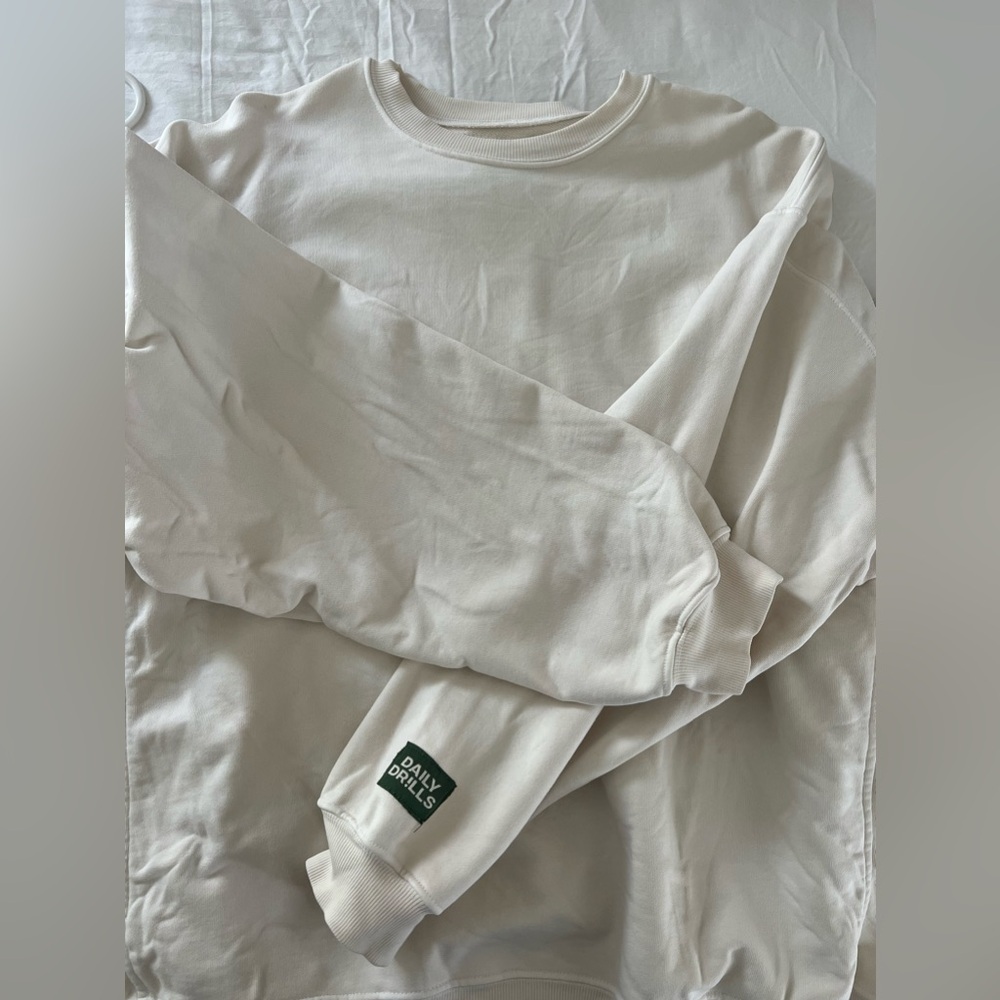 Daily drills sand oversized crew neck!